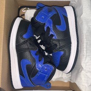Jordan 1 mid